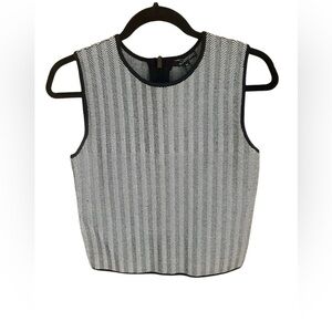 Eva Longoria Sleeveless Chevron Pattern Vest Sweater Black / White Size Medium